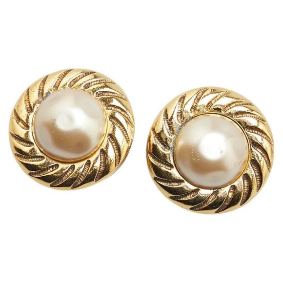 Pre Loved chanel Women metallic | gold Earrings - Picture 1 of 5
